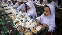 skema program Makan Bergizi Gratis selama masa libur sekolah demi efisiensi APBN.