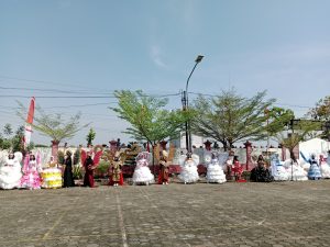 SMK Negeri 1 Bancak Gelar Karnaval Budaya Meriahkan HUT ke-80 RI Bersama KKN UIN Walisongo Posko 86 dan KKN UIN Walisongo Seluruh Kecamatan Bancak