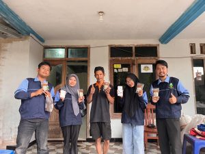 Giatkan Pendampingan UMKM, Mahasiswa KKN Posko 50 Dukung Pengembangan Potensi Industri Rumahan Kopi Tosorabika