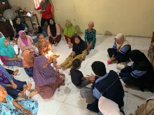 KKN UIN Walisongo Posko 86 Melaksanakan Sosialisasi Memilih Makanan yang Direkomendasikan dan Berbahaya bagi Lansia