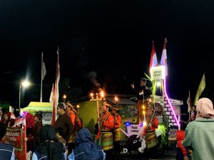 Semangat 17 Agustus di Dusun Krasak: Pawai Spektakuler, KKN Posko 86 UIN Walisongo Turut Sukseskan Dusun Krasak
