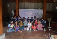 Mahasiswa KKN UIN Walisongo Semarang telah melaksanakan pelatihan pemanfaatan minyak jelantah jadi lilin anti serangga dan lilin aromaterapi di Desa Penawangan Kecamatan Pringapus