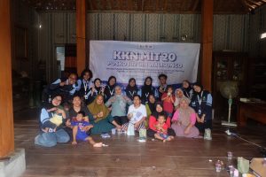 KKN UIN Walisongo Kenalkan Pelatihan Daur Ulang Minyak Jelantah jadi Lilin Anti Serangga dan Lilin Aromaterapi di Desa Penawangan