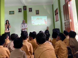 Mahasiswa KKN UIN Walisongo Adakan Sosialisasi Gizi Seimbang di MI NU 59 Sendangdawung