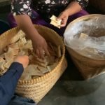 Mahasiswa KKN Moderasi Beragama UIN Walisongo Kunjungi UMKM Opak Ketan Desa Gebanganom Wetan