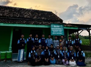 Pendampingan Belajar Santri di MDTU dan TPQ NU 14 Roudlotul Huda oleh KKN UIN Walisongo 2025