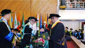 Ketua Bawaslu RI Rahmat Bagja Raih Gelar Doktor Ilmu Hukum dari Universitas Andalas
