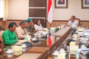 Petani Jateng Sampaikan Aspirasi Reforma Agraria ke Sekda pada Hari Tani Nasional 2025