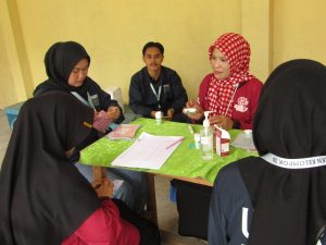 Mahasiswa KKN UPGRIS Kelompok 30 Bantu Posyandu Lansia di Dukuh Kalisori