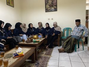 KKN Kelompok 38 UPGRIS Jalin Silaturahmi dengan Ketua RW 01 Watuagung untuk Gali Potensi Lokal