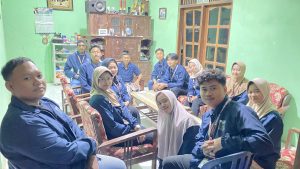 KKN Kelompok 38 UPGRIS Silaturahmi dengan Ketua RW 04 dan 05 Watuagung, Gali Potensi UMKM dan Kegiatan Warga