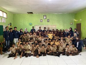 KKN UPGRIS Kelompok 38 Adakan Pelatihan Dasar Komputer untuk Siswa MI Ma’arif Watuagung