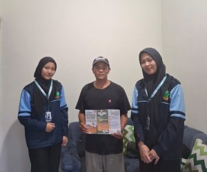 Dukung Digitalisasi, Tim KKN UIN Walisongo Semarang Dampingi UMKM Desa Wirogomo Lewat Google Maps