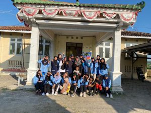 Mahasiswi KKN UIN Walisongo Semarang Meriahkan Jalan Sehat SD Negeri Sedayu