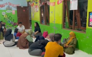 KKN UPGRIS Kelompok 5 Mengadakan Bimbingan Belajar Malam di Dusun Kaligawe Kelurahan Susukan