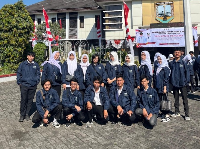 Mahasiswa KKN UPGRIS Kelompok 12 saat penerjunan di Kabupaten Semarang, Kecamatan Ungaran Timur, Kelurahan Beji