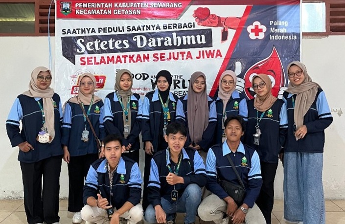 Kerjasama antara Mahasiswa KKN UIN Walisongo Posko 51 dengan PMI Kec. Getasan