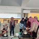 Mahasiswa KKN 13 UPGRIS Kenalkan Inovasi Lilin Aromaterapi dari Limbah Rumah Tangga
