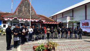 Kreasi Tumpeng dari Berbagai Desa, Mahasiswa KKN Ikut Meriahkan HUT Kecamatan Tuntang