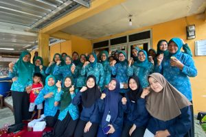 Mahasiswa KKN Kelompok 30 UPGRIS Ajak Ibu-Ibu PKK RT 4 Olah Minyak Jelantah Jadi Lilin Aromaterapi