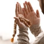 Doa Allahummaghfirlahu Warhamhu Wa’afihi Wa’fuanhu, Ini Makna dan Keutamannya