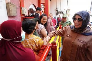 Wakil Wali Kota Pekalongan Apresiasi Bakti Sosial Klenteng Po An Thian Bagikan Ratusan Paket Beras