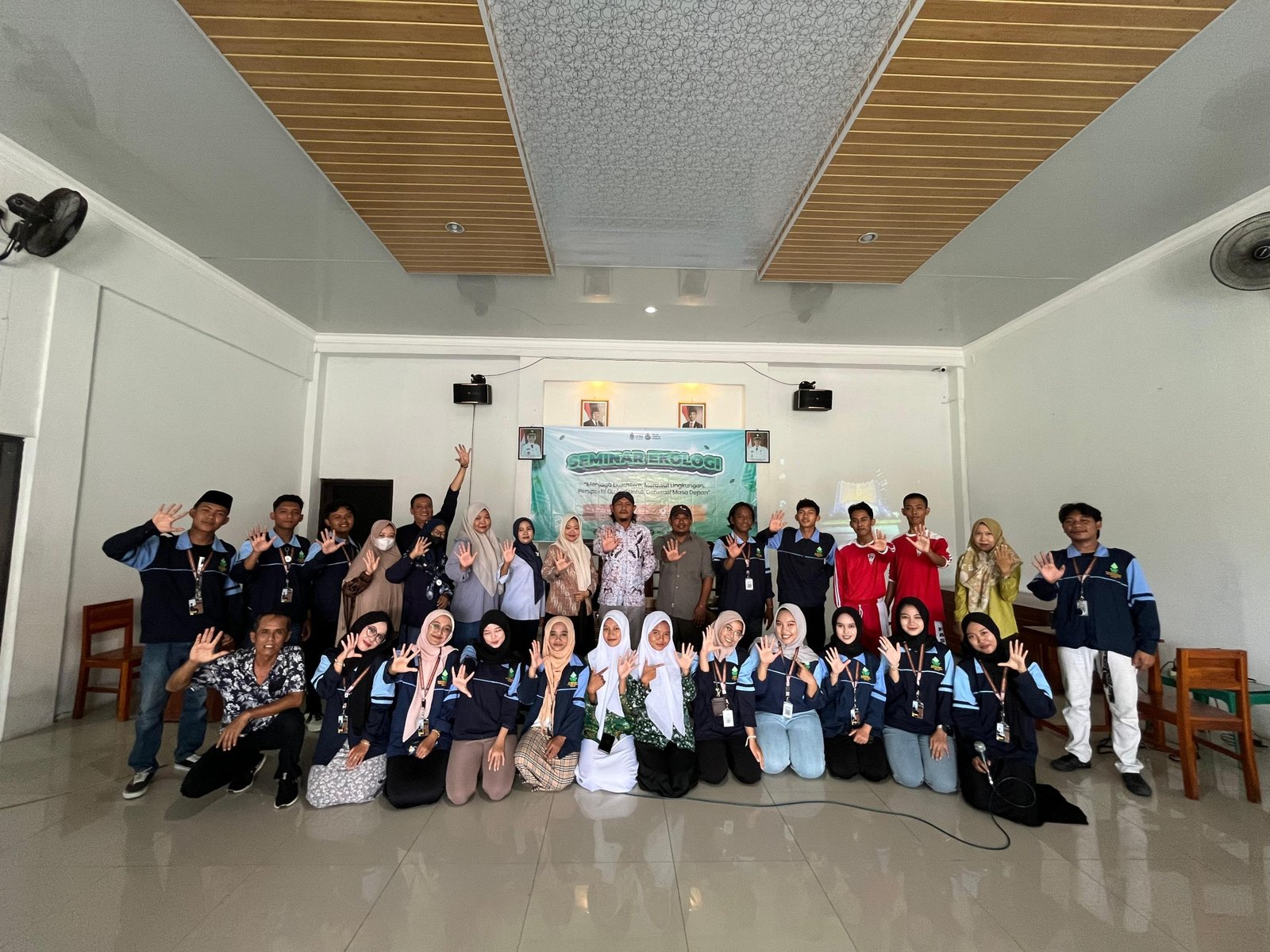 Seminar Ekologi di desa Pamriyan