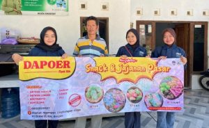 Mahasiswa KKN UPGRIS Adakan Pelatihan Canva bagi UMKM Ngempon untuk Dorong Pemasaran Digital