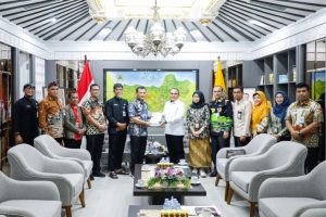 Ombudsman Serahkan Hasil Kajian Cepat ke Gubernur Jateng Soal Data Terpadu untuk Penerimaan Siswa Baru