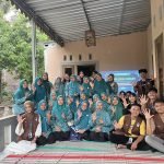 Mahasiswa KKN UPGRIS Gelar Sosialisasi Penggunaan Gadget Bersama Ibu-Ibu PKK di RW 5 Kaligawe