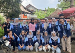 Mahasiswa KKN UIN Walisongo Lakukan Wawancara Pelaku UMKM di Desa Wisata Trayu