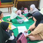 Mahasiswa KKN UPGRIS Ajak Anak-Anak SD Ngempon Belajar Bersama Rutin