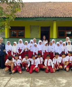 Mahasiswa KKN Universitas PGRI Semarang Ajak Siswa SD N Ngempon 1 Rajin Cuci Tangan Sejak Dini