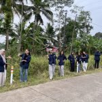 Mahasiswa KKN UPGRIS Buat Reflektor Jalan untuk Tingkatkan Keselamatan Warga di Desa Watuagung
