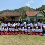 KKN UPGRIS Kelompok 38 Kenalkan Pembelajaran Coding SD di SDN 01 Watuagung untuk Asah Logika Siswa