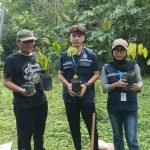 Mahasiswa KKN Kelompok 39 UPGRIS Lakukan Penanaman Ratusan Bibit Pohon di Desa Karanganyar