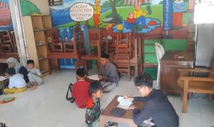 Mahasiswa KKN UPGRIS Kelompok 5 Dampingi Santri TPQ di Kaligawe, Kelurahan Susukan