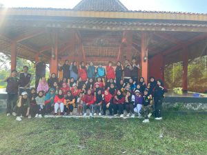 Mahasiswa KKN 25 UPGRIS dan Warga Desa Gebugan Wujudkan Gaya Hidup Sehat Melalui Kegiatan Senam Pagi Bersama