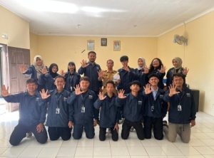 Mahasiswa KKN Tematik UPGRIS Kelurahan Susukan Resmi Ditarik, Kegiatan Berakhir dengan Penuh Kehangatan