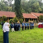 Semangat Sumpah Pemuda: Mahasiswa KKN UIN Walisongo Ikut Serta dalam Kegiatan Upacara di Dua Sekolah, Tekankan Nilai Kedisiplinan