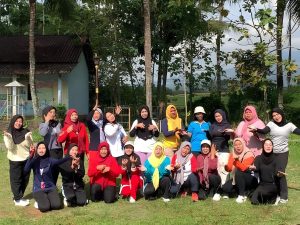 Mahasiswa KKN Kelompok 31 Gelar Senam Sehat Bersama Kader PKK Desa Jatijajar