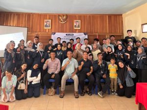 Mahasiswa KKN Kelompok 31 UPGRIS Gelar Workshop Kepemimpinan untuk Karang Taruna Desa Jatijajar