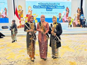 Bunda PAUD Jateng Nawal Arafah Yasin Raih Penghargaan Wiyata Dharma Madya dari Kemendikdasmen