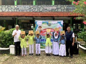 KKN Reguler 85 Posko 14 UIN Walisongo dan SDN 2 Boja Rayakan Bulan Bahasa dengan Lomba Kreatif