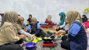 Mahasiswa KKN UIN Walisongo Gagas Inovasi Tahu Aci di Desa Tamanrejo, Dorong Kreativitas dan Ekonomi Warga