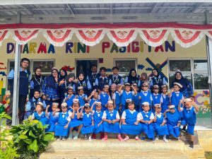 Mahasiswa KKN UIN Walisongo Dampingi Anak TK Dharma Rini Buat Topi Pahlawan dan Edukasi Higienitas Diri Sambut Hari Pahlawan