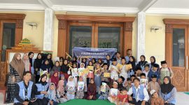 Para santri bersama mahasiswa KKN Posko 33 UIN Walisongo Semarang dalam Festival Santri Cilik di Madrasah Diniyah Takmiliyah Ula NU 13 Walisongo Pagertoyo.