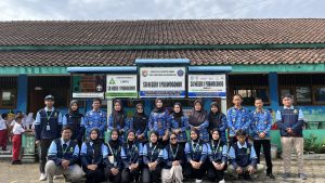 Semarak Hari Pahlawan, KKN UIN Walisongo Ajak Siswa SDN 1 Purwogondo Nonton Film Kadet 1947