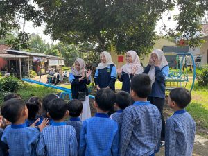 Peringatan Hari Cuci Tangan Sedunia, TK Misi Azizah Gelar Edukasi Sehat Bersama Mahasiswa KKN UIN Walisongo
