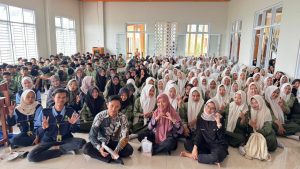 Mahasiswa KKN UIN Walisongo Sosialisasikan Kesehatan Reproduksi dan Bahaya Narkoba di SMK Miftahul Huda
